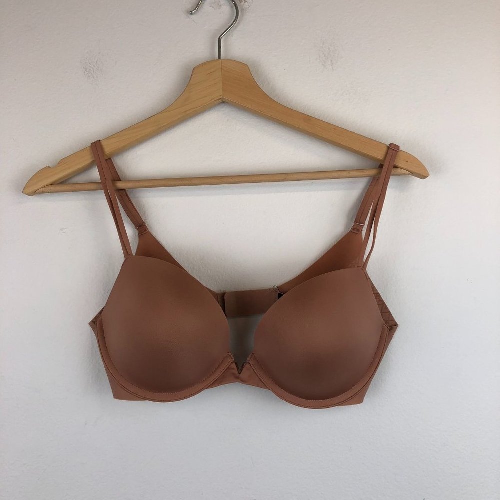 Victoria's Secret Dream Angels Push-Up Bra Nude and Black 32D